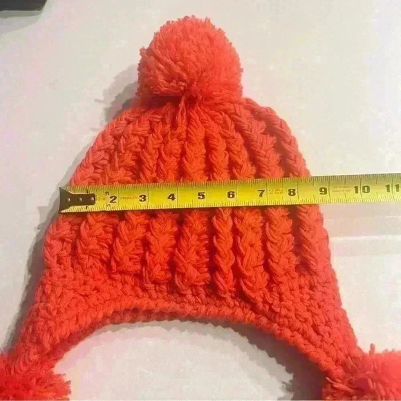 CORAL ORANGE  POMPOM KNITTED WINTER HAT - Picture 5 of 7